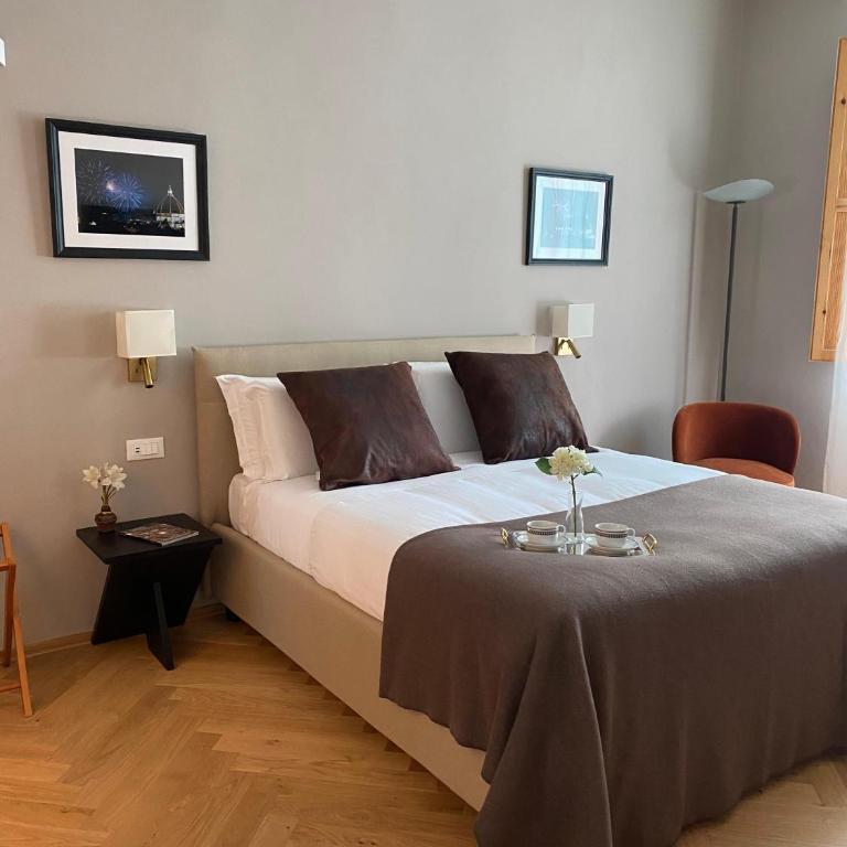 Eleganza e stile a due passi dal Duomo - Appartamento con 2 Camere da Letto - 2