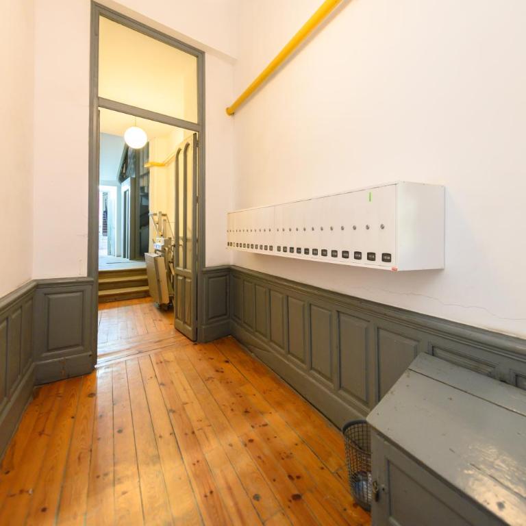 Elegante piso de dos dormitorios en el corazón de Malasaña, Madrid Temporal DFE11SI - Apartamento de 2 dormitorios - 36