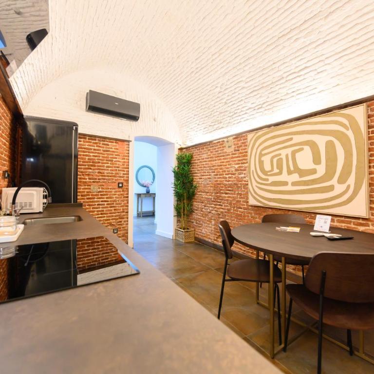 Elegante piso de dos dormitorios en el corazón de Malasaña, Madrid Temporal DFE11SI - Apartamento de 2 dormitorios - 55