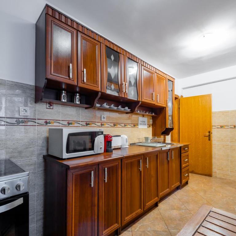Tara Rooms In The Heart Of Old Town Kotor - Twin Room with Shared Bathroom - 25