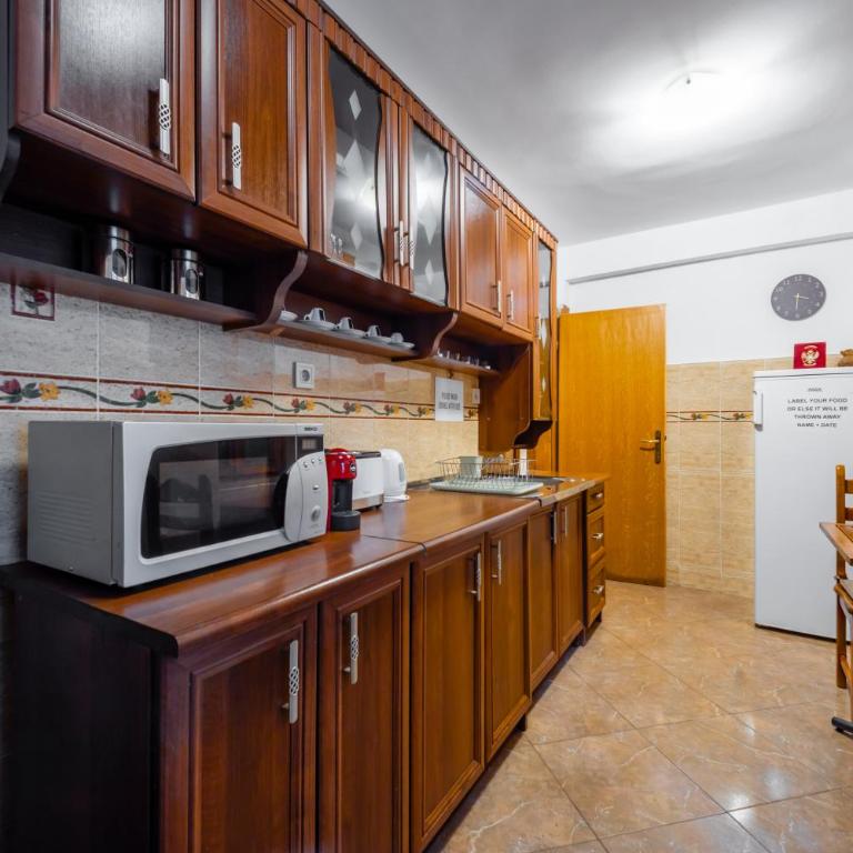Tara Rooms In The Heart Of Old Town Kotor - Twin Room with Shared Bathroom - 27