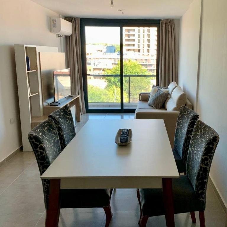 Departamento en el centro de Carlos Paz con pileta - Apartamento de 2 dormitorios - 28