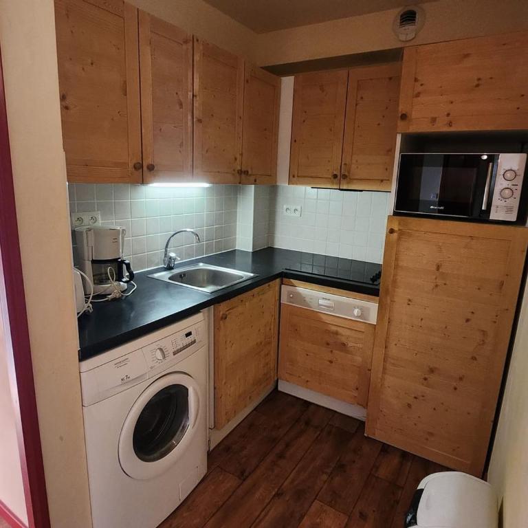 Avoriaz: Grand appartement 4 pièces 8 pers, vue sur domaine skiable, wifi - FR-1-633-43 - Appartement - 7