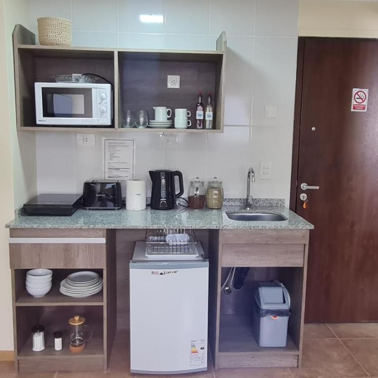 BLANCA ROSA sobre la calle principal - One-Bedroom Apartment - 3