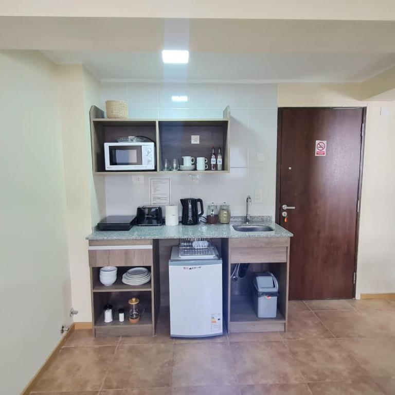 BLANCA ROSA sobre la calle principal - One-Bedroom Apartment - 8