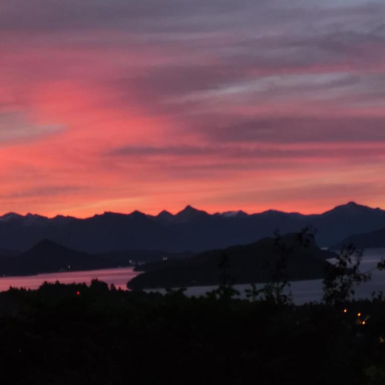 Postales al lago en Bariloche - Casa de 3 dormitorios - 11