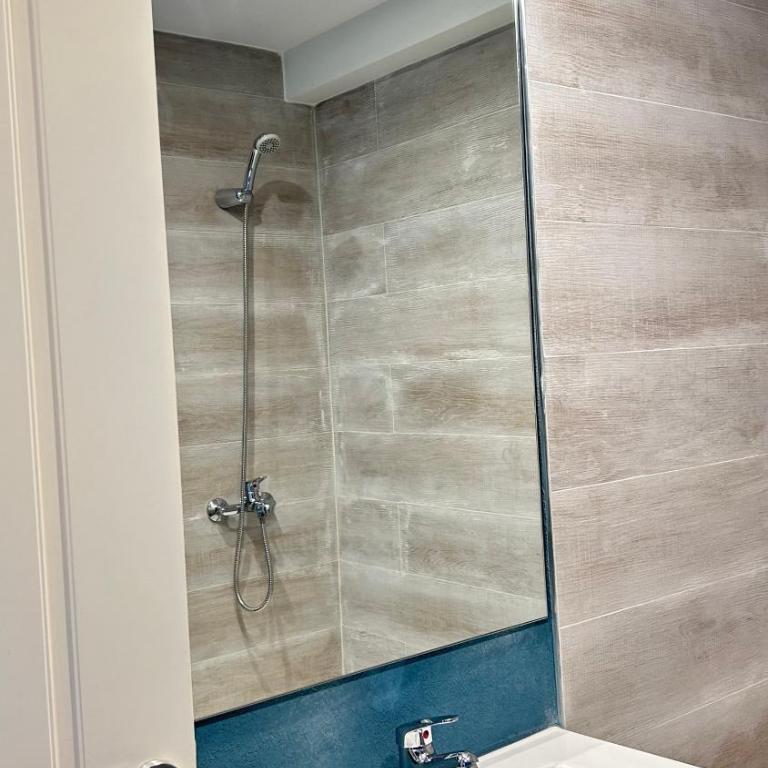 NUEVO !! Hermoso monoambiente de 45mts con balcon y vista abierta - One-Bedroom Apartment - 2
