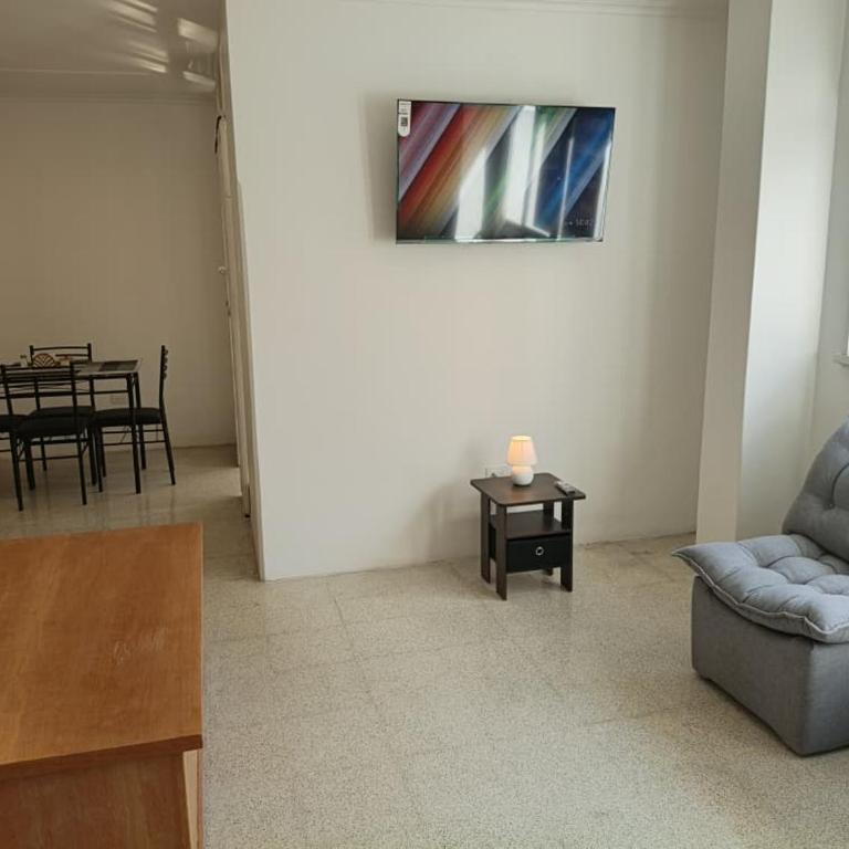 Lindo Apartamento 2 Habitaciones a 10 Minutos del Centro Comercial Sambil Candelaria en Caracas con Agua y Ascensor - Two-Bedroom Apartment - 13