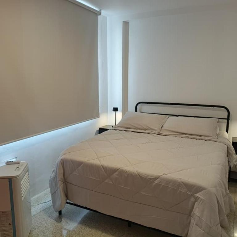 Lindo Apartamento 2 Habitaciones a 10 Minutos del Centro Comercial Sambil Candelaria en Caracas con Agua y Ascensor - Two-Bedroom Apartment - 26