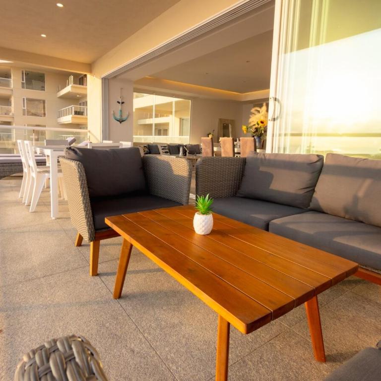 Oceanfront Apartment in Acapulco, 4 Bedrooms - Apartamento con vistas y balcón - 49