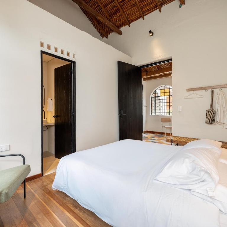 Hotel Boutique Casamía - Double Room with Private Bathroom - 5