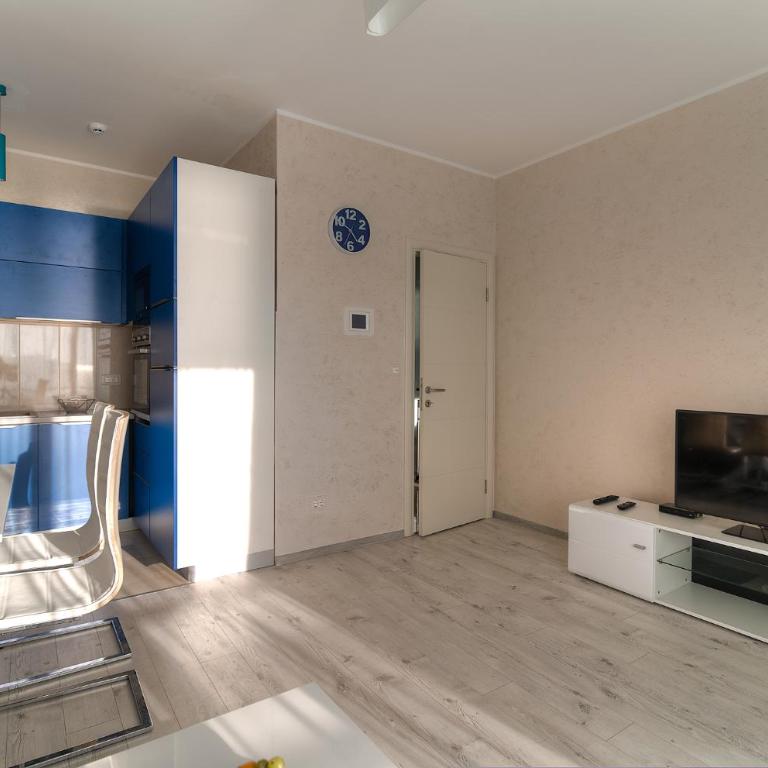 Apartments Location by Chabad House - Deluxe One-Bedroom Apartment with Harbor View - 13