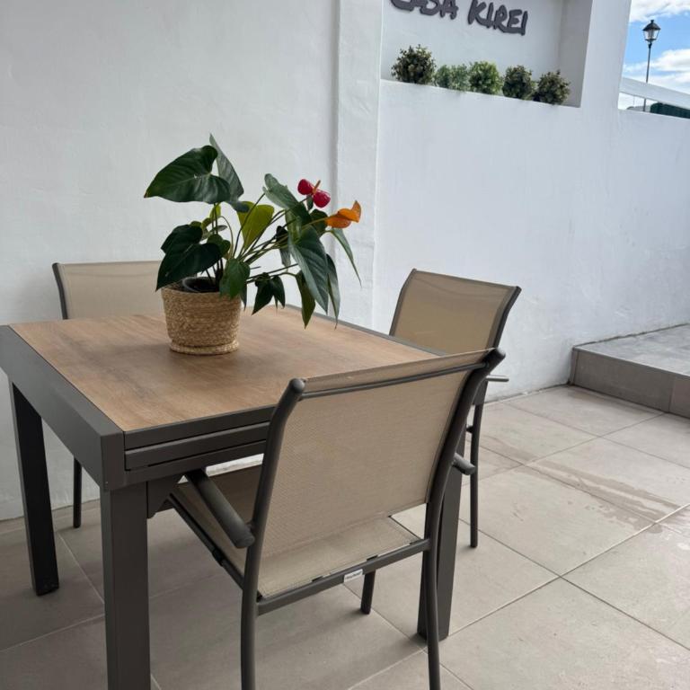 Casa Kirei - One-Bedroom Apartment - 1