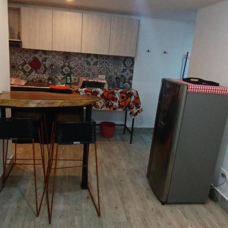 Lindo apartamento a pocos metros de la playa - Two-Bedroom Apartment - 2