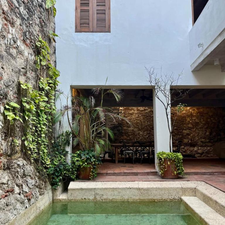 Engaging 4BR Colonial Villa with AC in Cartagena - Vacation Home - 10