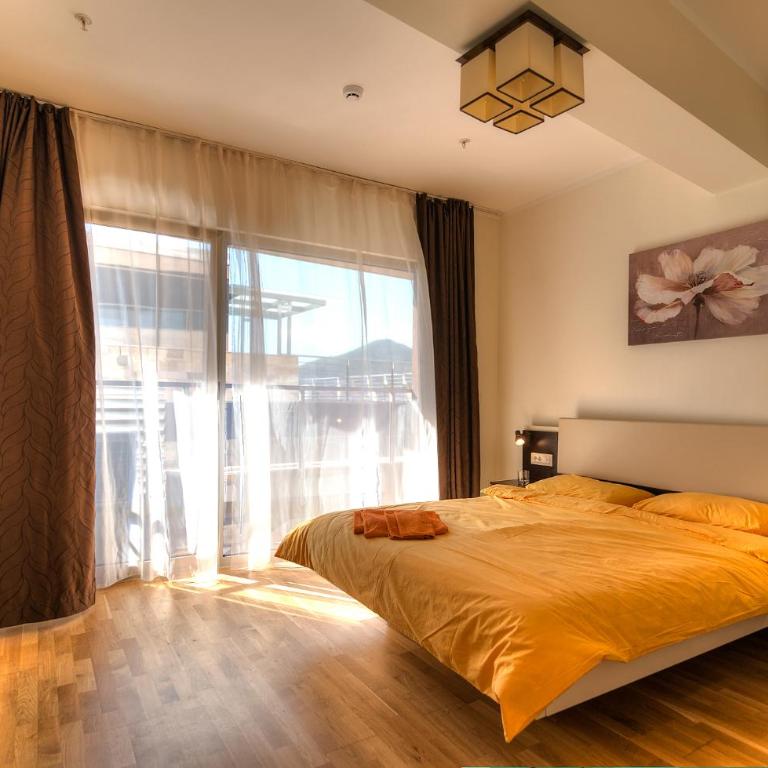 Apartments Location by Chabad House - Three-Bedroom Apartment with Sea View - 2