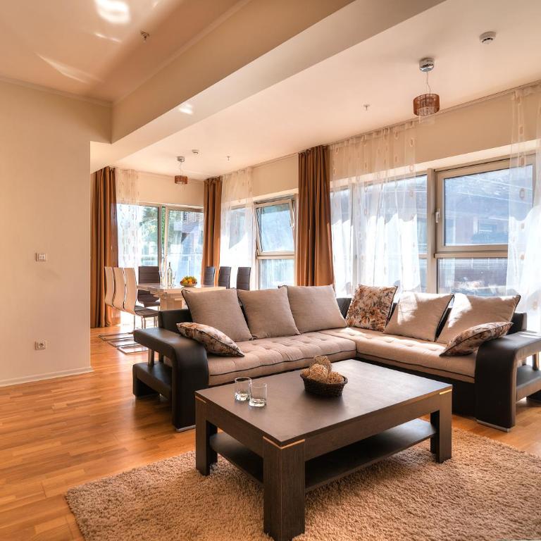 Apartments Location by Chabad House - Three-Bedroom Apartment with Sea View - 8