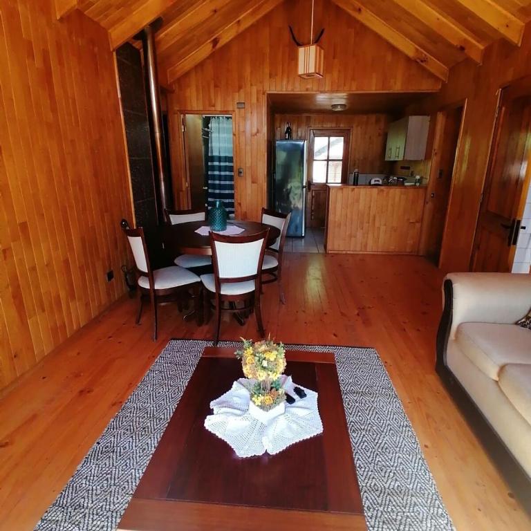 Cabaña a inicio carretera austral a 11 kilómetros de Pto Montt - Casa de 3 dormitorios - 13