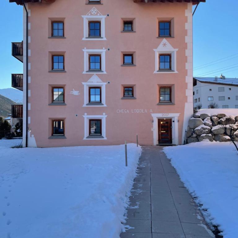 2,5 Zimmer Wohnung mit Bergblick in Engadin - Apartment mit 1 Schlafzimmer - 48