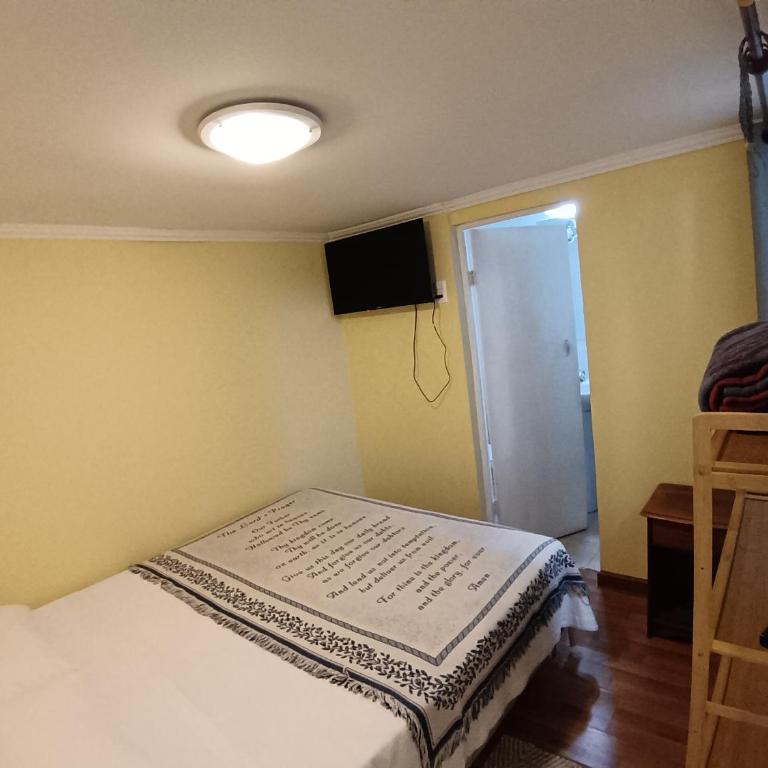 Hostal poetas de Cartagena - Twin Room with Private Bathroom - 2