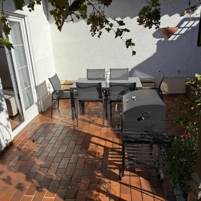 Alpen-Oase - Gemütliche FEWO mit Terrasse - Apartment mit 1 Schlafzimmer - 2