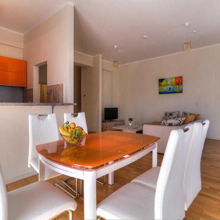 Apartments Location by Chabad House - Two-Bedroom Apartment with Terrace and Sea View - 7