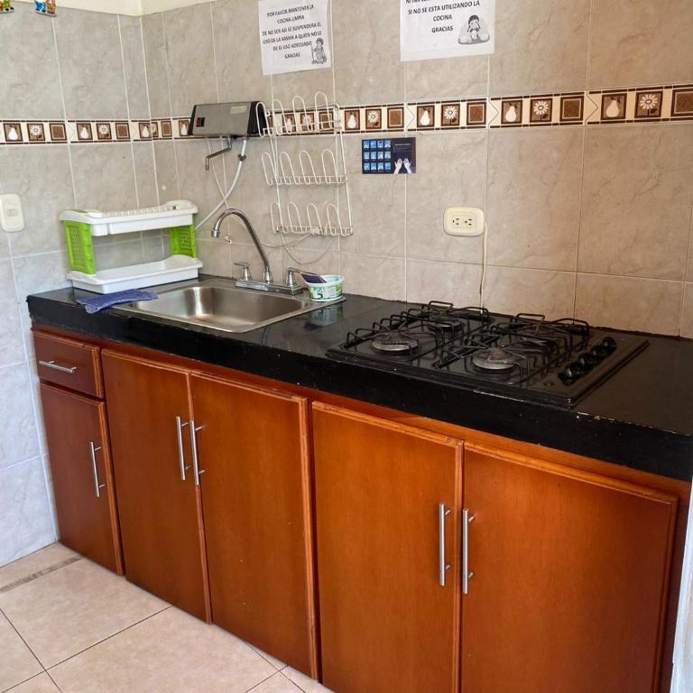Hostal la 17 - Two-Bedroom House - 4