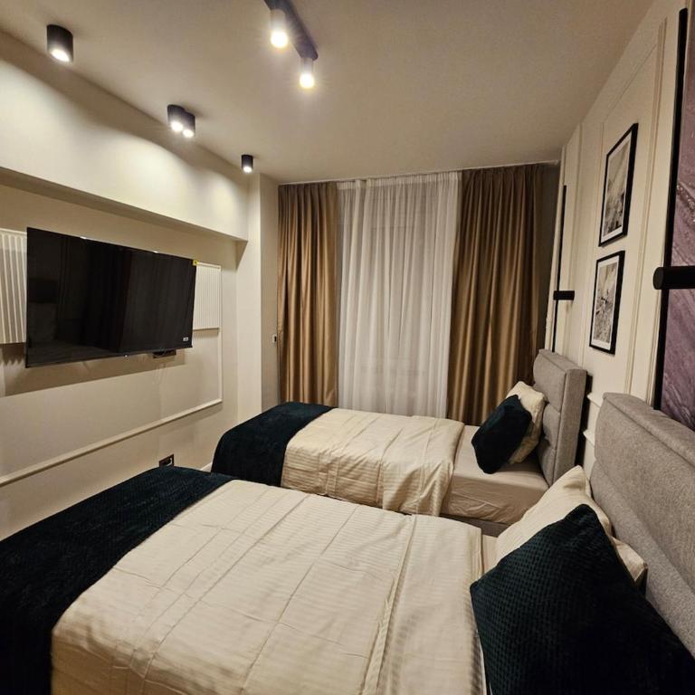 Grand Atelier Old Town Boutique Luxury - Two-Bedroom Deluxe Apartment with Balcony - 18