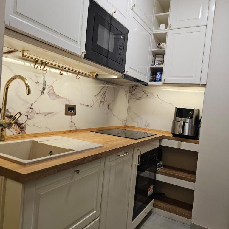 Grand Atelier Old Town Boutique Luxury - Two-Bedroom Deluxe Apartment with Balcony - 32