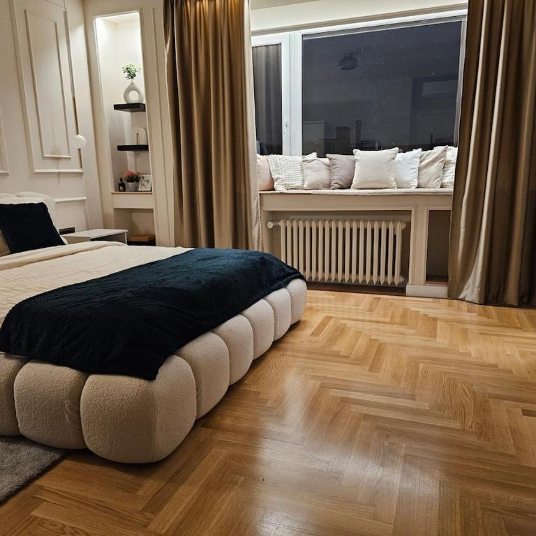 Grand Atelier Old Town Boutique Luxury - Two-Bedroom Deluxe Apartment with Balcony - 38