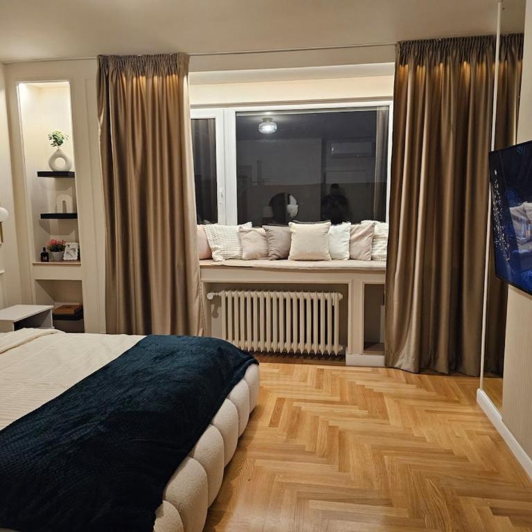Grand Atelier Old Town Boutique Luxury - Two-Bedroom Deluxe Apartment with Balcony - 43