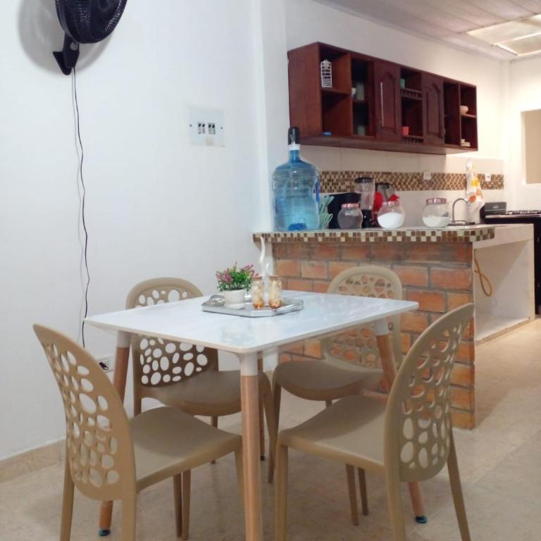 Amplio y cómodo apartamento en Leticia No 2 - Apartamento de 2 dormitorios - 1