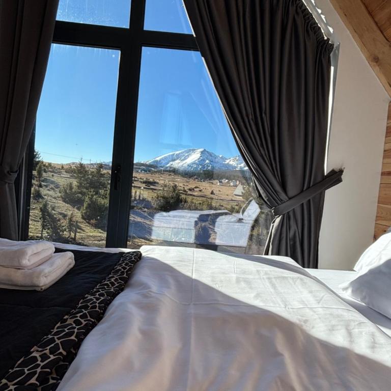 Rustic Authentic Zabljak - Two-Bedroom House - 9