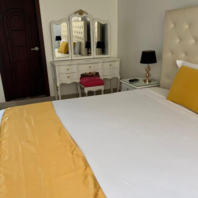 The Royalty Inn ApartmentHotel #1 - Habitación Deluxe (2 adultos + 1 niño) - 4