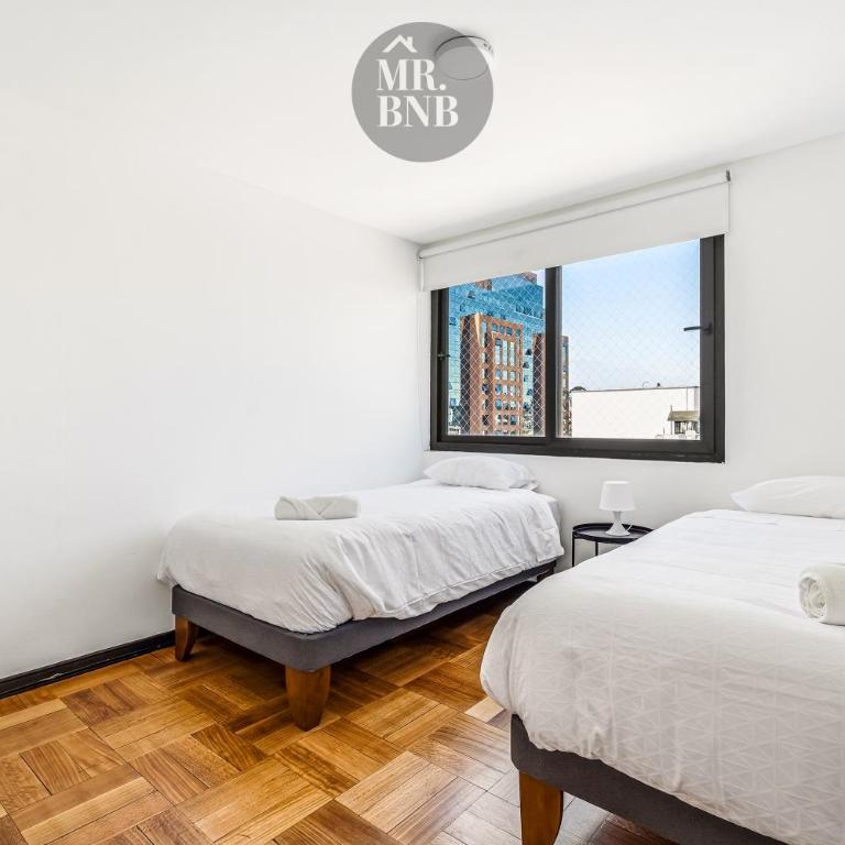 Los Leones Apartments By Mr BnB - Three-Bedroom Apartment - 5