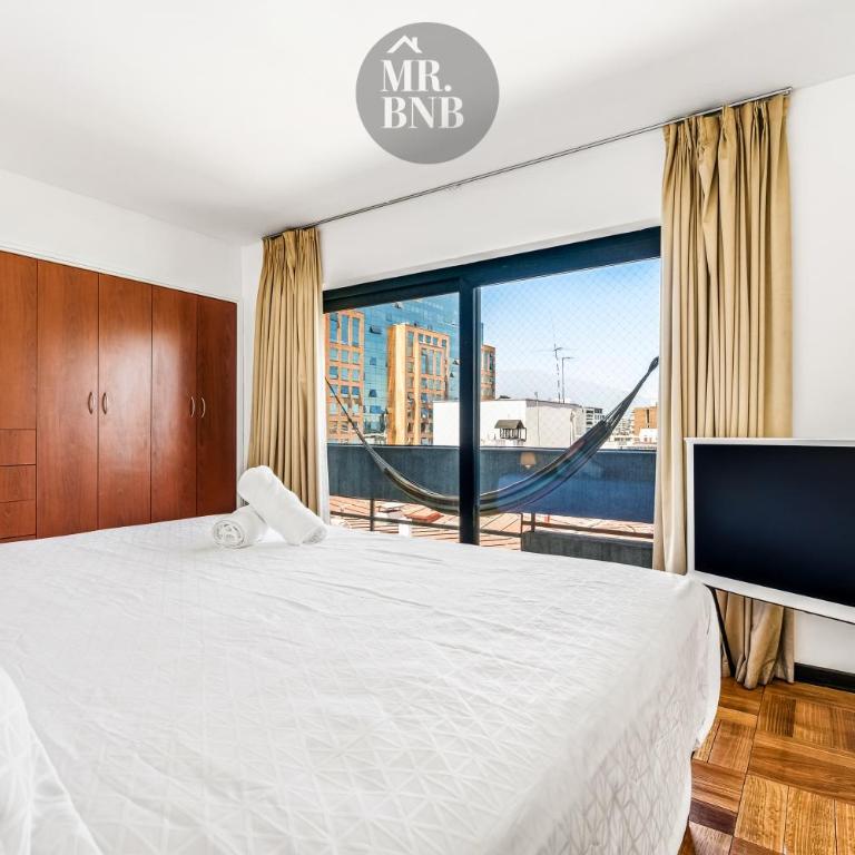 Los Leones Apartments By Mr BnB - Three-Bedroom Apartment - 6