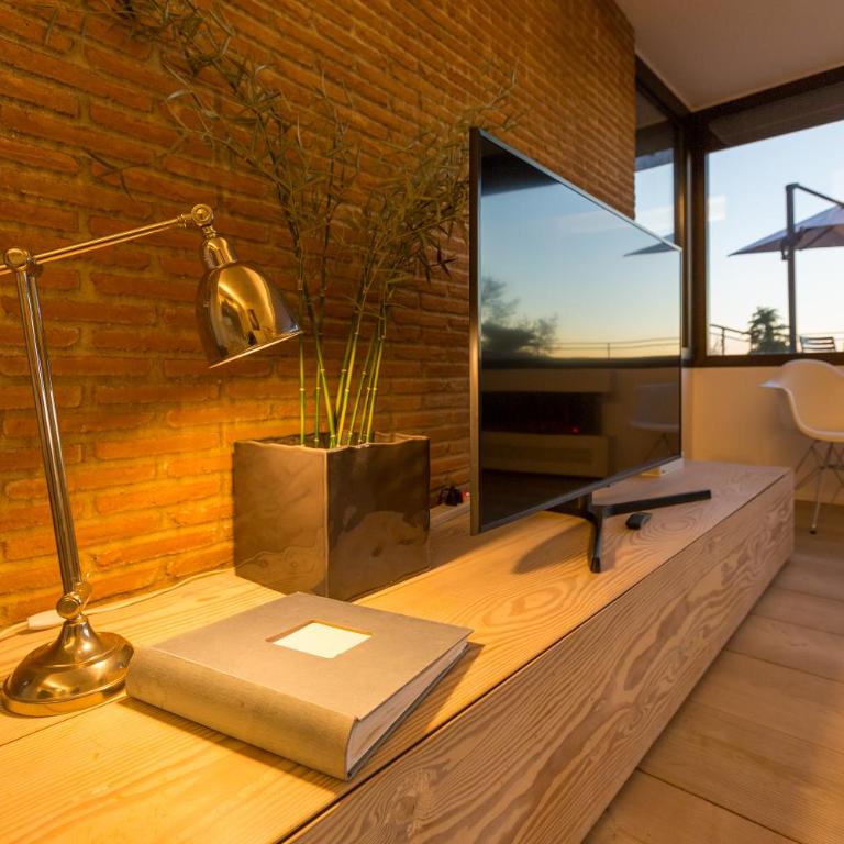 Rahal Etna Luxury Retreat- Private Heated Jacuzzi 98F & Infinity Pool - Appartamento con 2 Camere da Letto e Piscina in Comune - 40