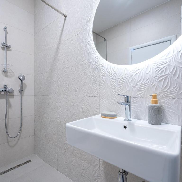 Quince Apartments - Apartman s 1 Spavaćom Sobom i Balkonom - 9