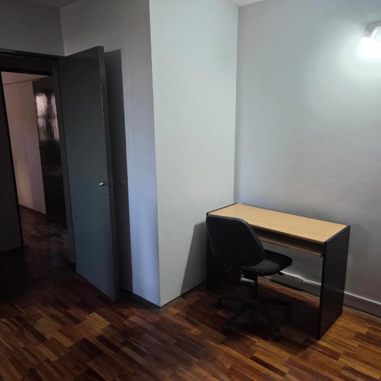 Amplio Departamento Céntrico - Three-Bedroom Apartment - 5