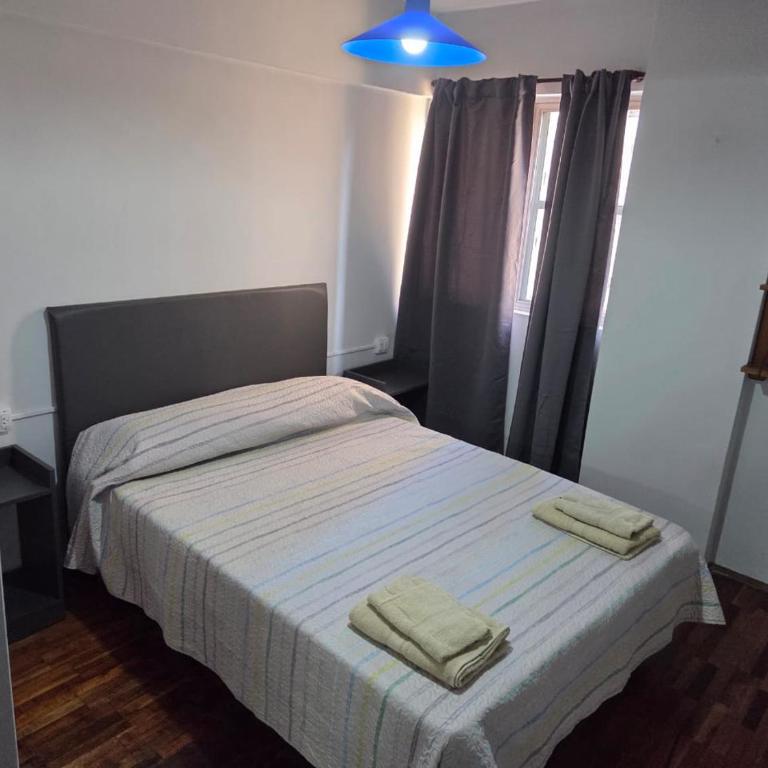 Amplio Departamento Céntrico - Three-Bedroom Apartment - 16