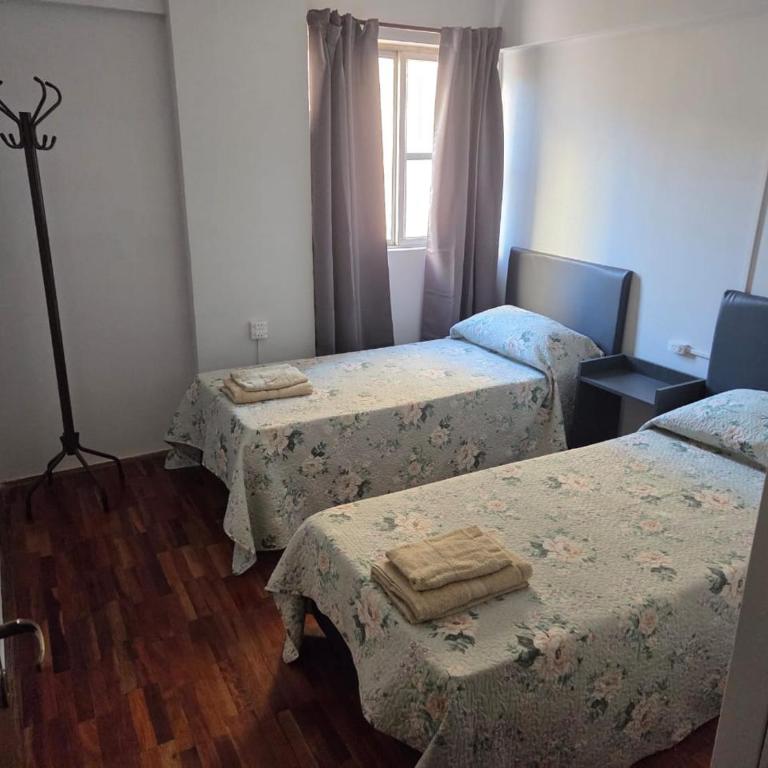 Amplio Departamento Céntrico - Three-Bedroom Apartment - 20