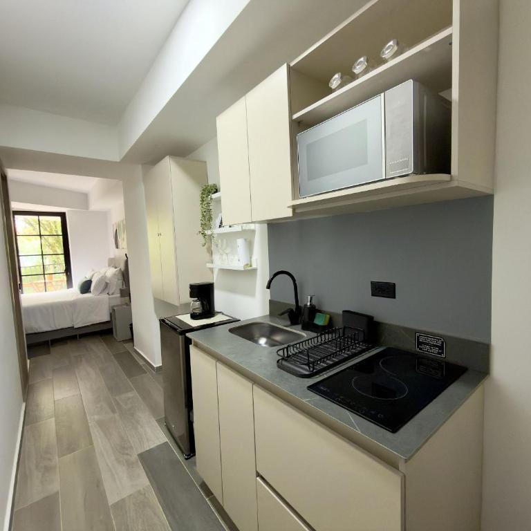 Bit Building - Studio Apartment with Queen Bed - 10