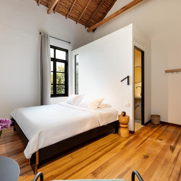 Hotel Boutique Casamía - Double Room with Private Bathroom - 18