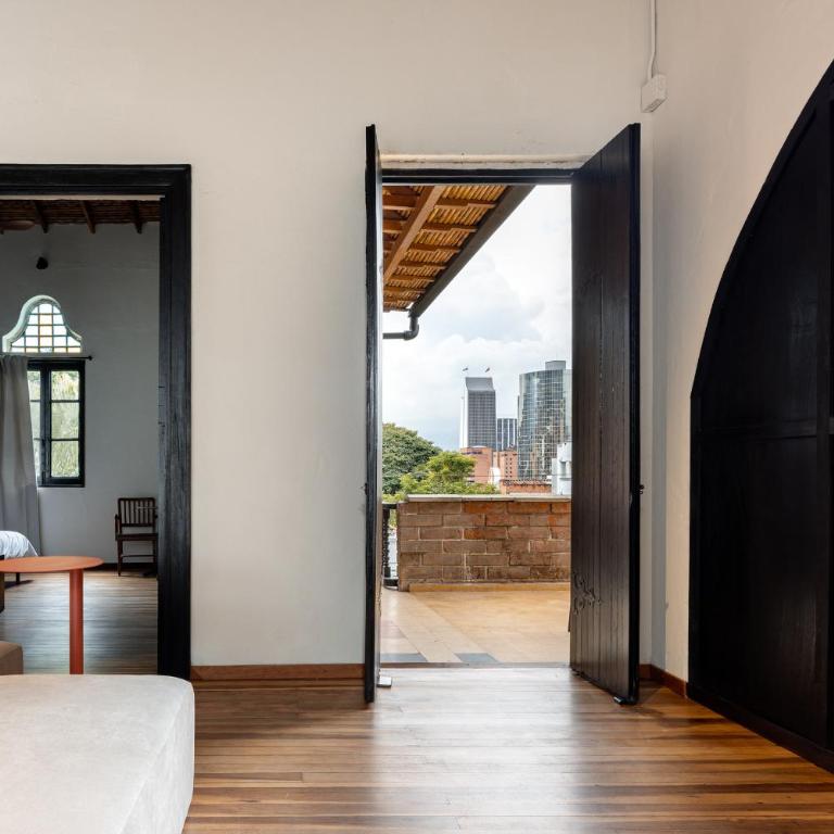 Hotel Boutique Casamía - Triple Room with Private Bathroom - 3