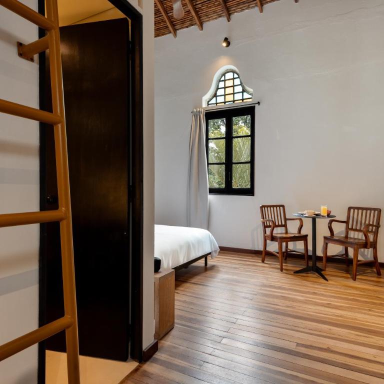 Hotel Boutique Casamía - Triple Room with Private Bathroom - 15