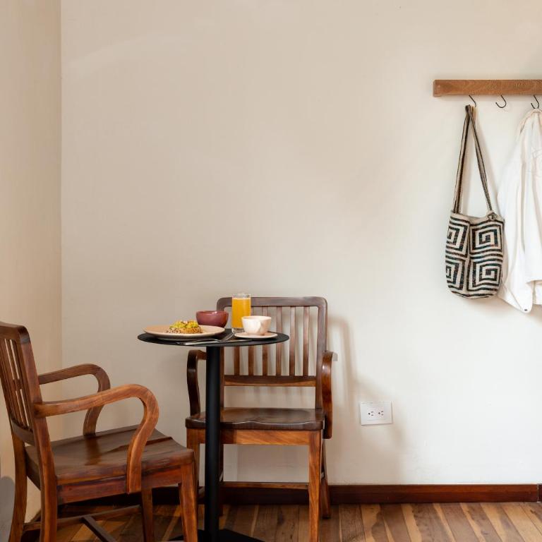 Hotel Boutique Casamía - Triple Room with Private Bathroom - 10