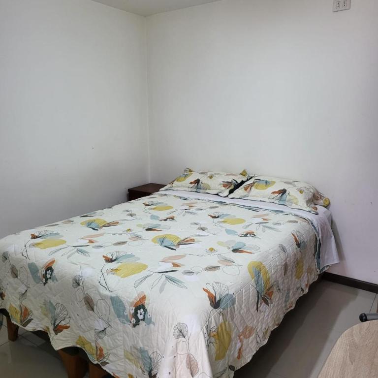 departamentos a pasos de mall portal y casino - Deluxe Room - 4