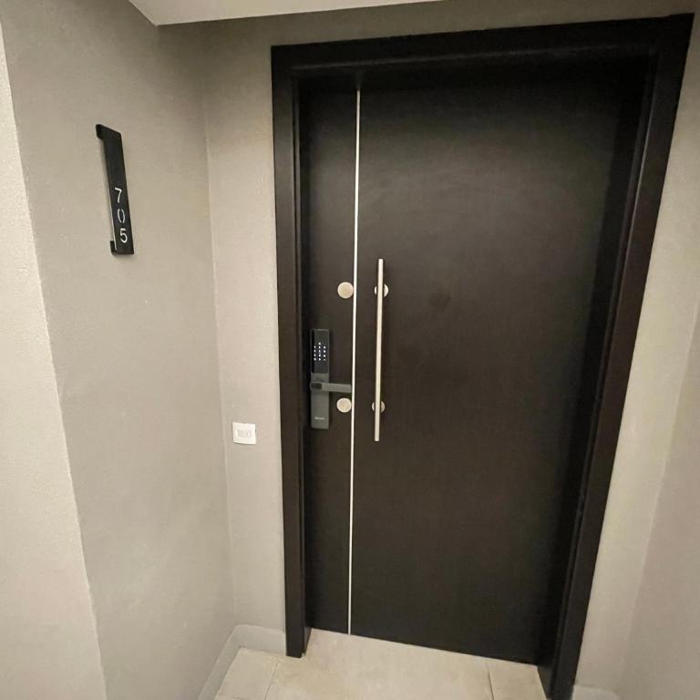 Nuevo Departamento de categoría de 2 ambientes con cochera y amenities en ROYAL PARK Mar del Plata, excelente ubicación a dos cuadras de la playa - Apartamento de 1 dormitorio - 80