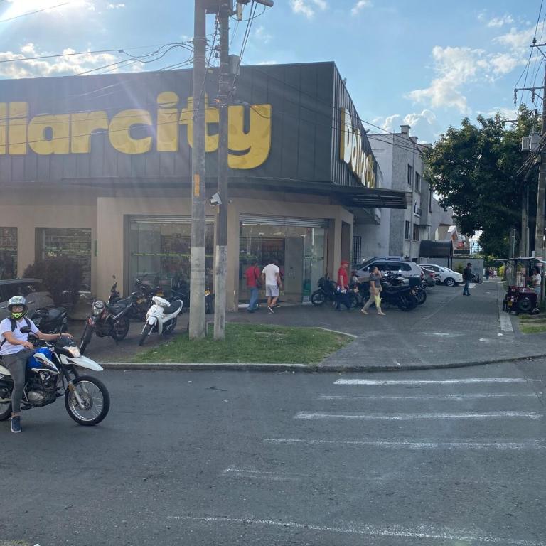 La vida es bella! hermoso apartamento cerca al aeropuerto y centro - Two-Bedroom Apartment with Balcony - 18