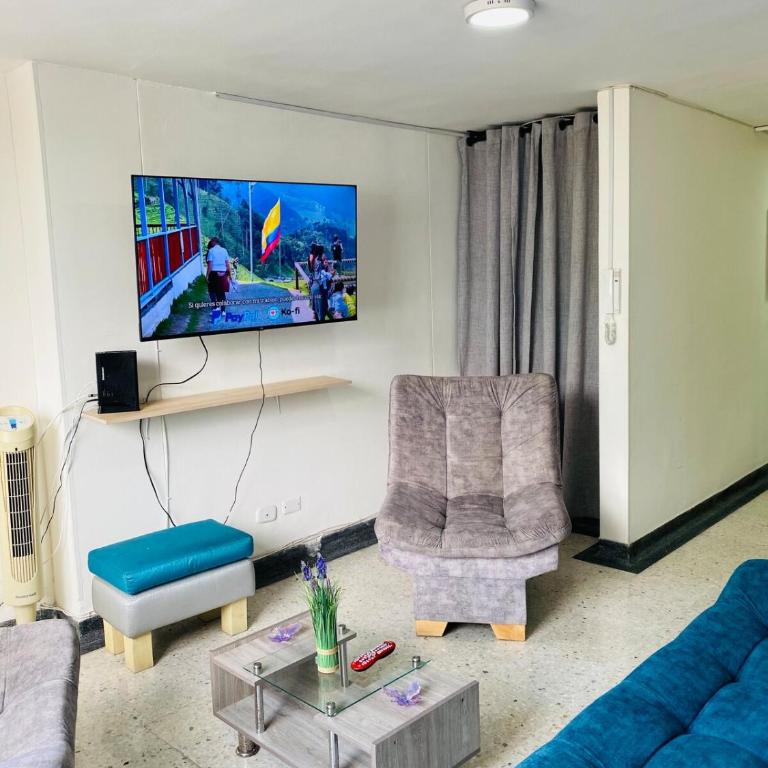 La vida es bella! hermoso apartamento cerca al aeropuerto y centro - Two-Bedroom Apartment with Balcony - 10